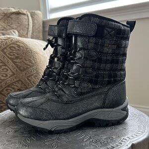 Kodiak Black and Gray Kids Boots